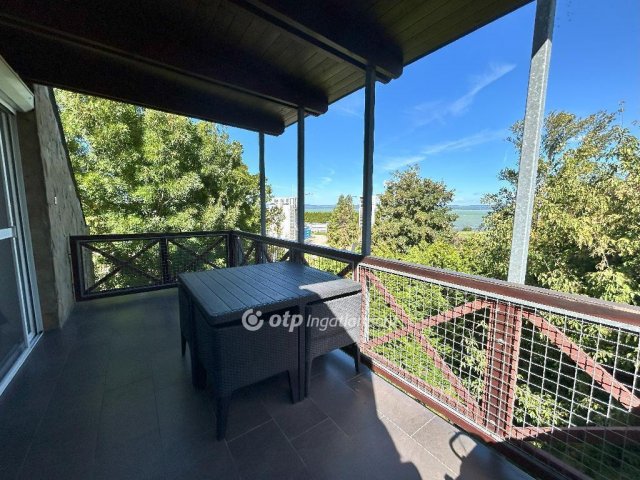 Eladó téglalakás, Balatonőszödön 110 M Ft, 2+1 szobás