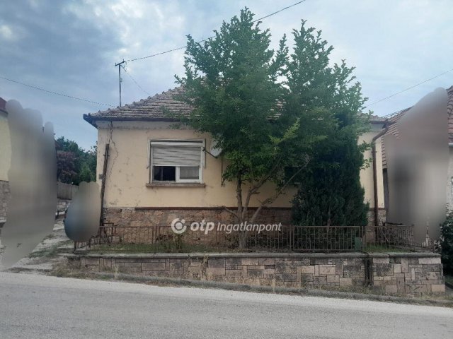 Eladó sorház, Tardoson 28 M Ft, 3 szobás / költözzbe.hu