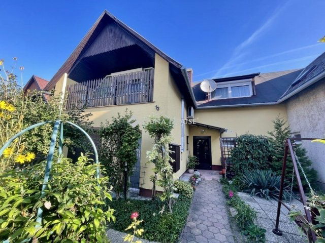 Eladó családi ház, Dorogon 79.9 M Ft, 5 szobás