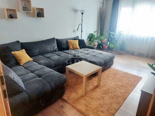 Eladó panellakás, Budapesten, XV. kerületben 63 M Ft, 2 szobás