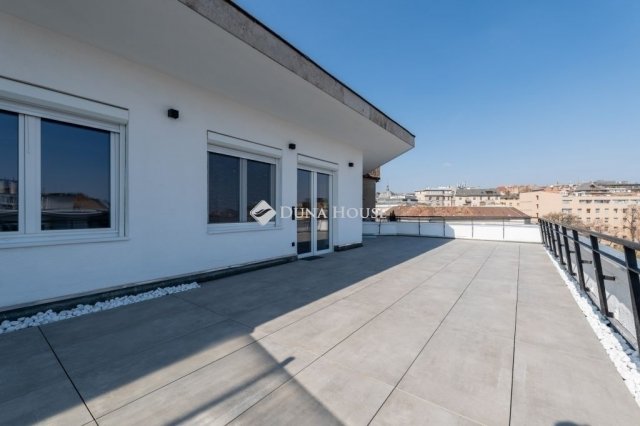 Eladó téglalakás, Budapesten, II. kerületben 221 M Ft, 2 szobás