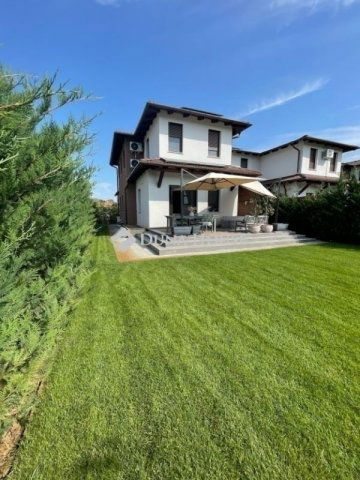 Eladó ikerház, Sződligeten 179 M Ft, 5 szobás