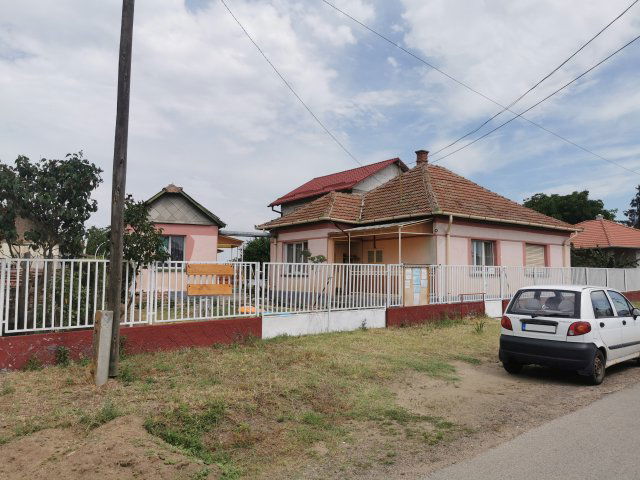 Eladó családi ház, Farmoson 36.9 M Ft, 4 szobás