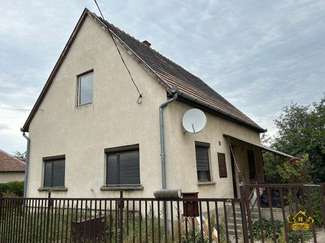 Eladó családi ház, Szigethalmon 57.9 M Ft, 2 szobás