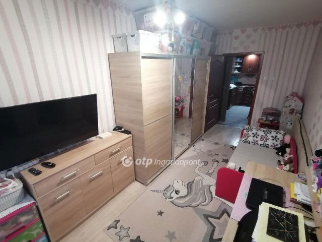 Eladó panellakás, Debrecenben 58.9 M Ft, 2 szobás