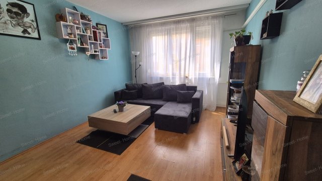 Eladó panellakás, Kecskeméten 39.9 M Ft, 1+1 szobás