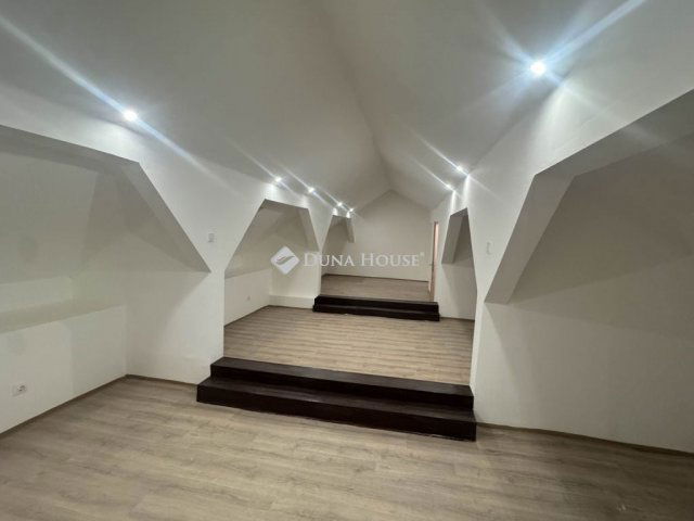 Eladó téglalakás, Budapesten, XX. kerületben 89 M Ft, 2 szobás