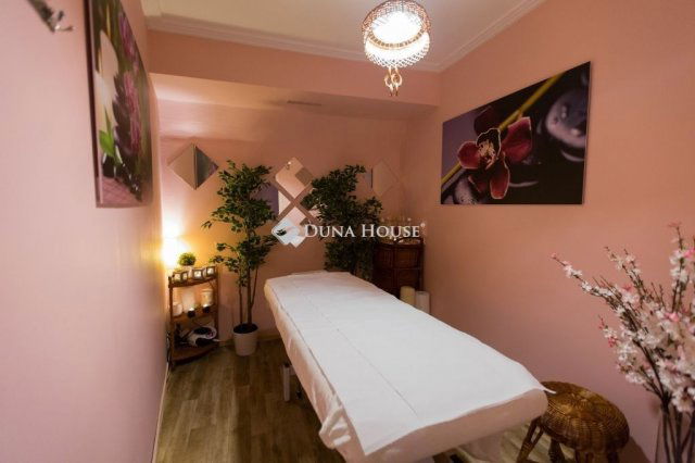 Eladó üzlethelyiség, Budapesten, VII. kerületben 95 M Ft