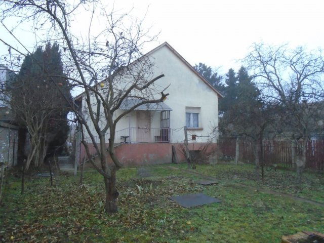 Eladó családi ház, Tiszakécskén 35.9 M Ft, 2+1 szobás