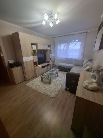 Eladó panellakás, Debrecenben 57.9 M Ft, 3 szobás