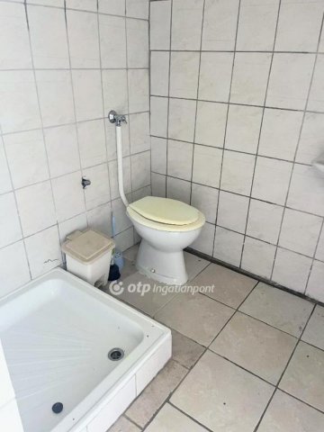 Eladó családi ház, Belvárdgyulán 25 M Ft, 2 szobás