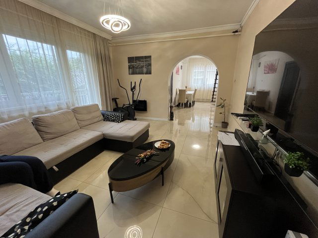 Eladó családi ház, Debrecenben 108 M Ft, 5 szobás