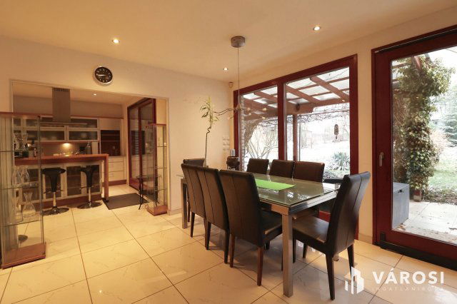 Kiadó családi ház, albérlet, Hódmezővásárhelyen, 5 szobás