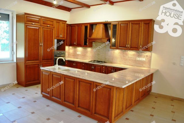 Eladó családi ház, Jakabszálláson 79 M Ft, 6 szobás