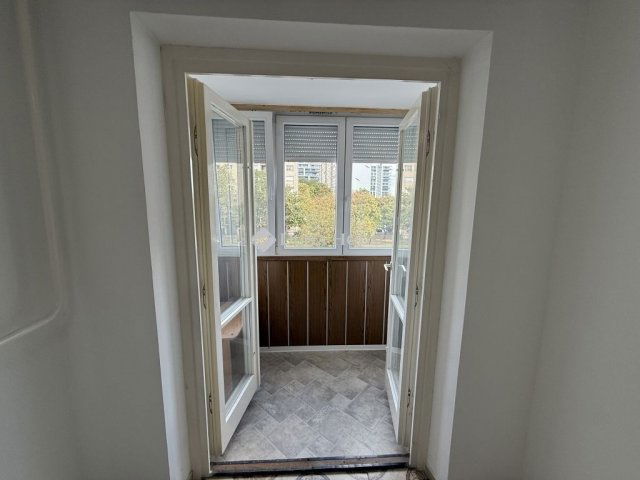 Eladó panellakás, Budapesten, III. kerületben 65.9 M Ft, 2 szobás