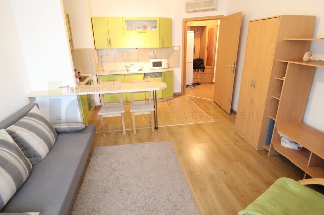 Kiadó téglalakás, albérlet, Szegeden, Felső Tisza-Part utcában