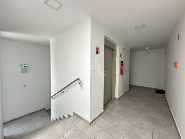 Kiadó téglalakás, albérlet, Székesfehérvárott 400 E Ft / hó