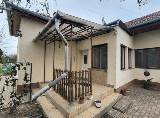 Eladó családi ház, Törökszentmiklóson 44.9 M Ft, 3 szobás