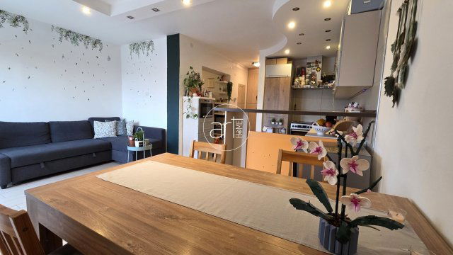 Eladó téglalakás, Szegeden 79.9 M Ft, 2 szobás