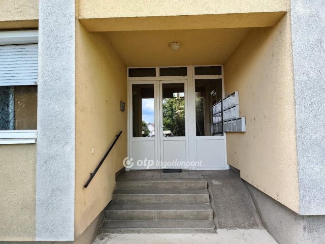 Eladó téglalakás, Sárospatakon 23.3 M Ft, 1+1 szobás