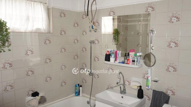 Eladó családi ház, Gyöngyösön 55 M Ft, 3 szobás