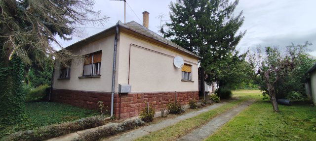 Eladó családi ház, Zalaszentgróton 36.9 M Ft, 2+1 szobás