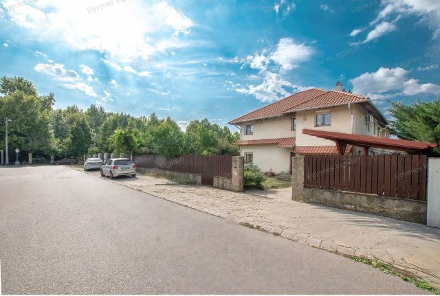 Eladó családi ház, XVII. kerületben, Svachulay Sándor utcában