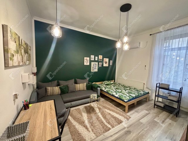 Kiadó téglalakás, albérlet, Szegeden 220 E Ft / hó, 1 szobás