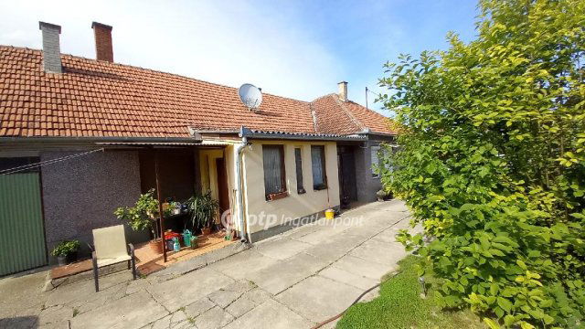 Eladó családi ház, Miskén 15.99 M Ft, 4 szobás