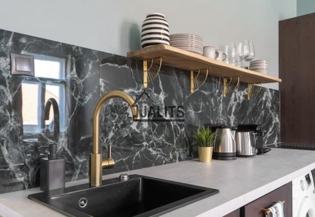 Kiadó téglalakás, albérlet, V. kerületben, Akadémia utcában