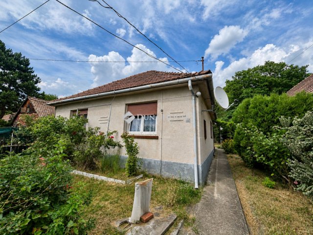Eladó családi ház, Sárisápon 44.5 M Ft, 3 szobás