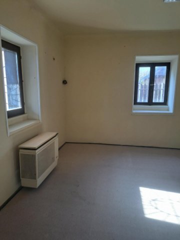 Eladó családi ház, Pilisen 16 M Ft, 1+1 szobás