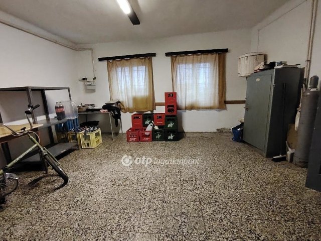 Eladó üzlethelyiség, Szőkéden 23 M Ft / költözzbe.hu