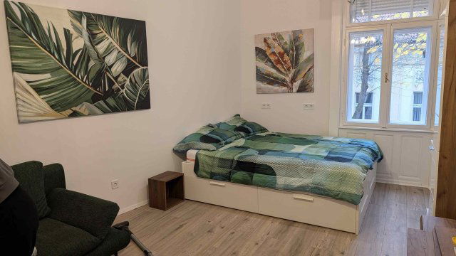 Kiadó téglalakás, albérlet, Szegeden, Béke utcában, 1 szobás