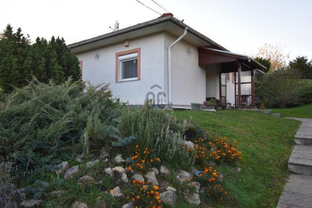Eladó családi ház, Csatáron 93 M Ft, 4 szobás