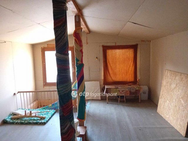 Eladó nyaraló, Tóalmáson 17 M Ft, 2+1 szobás