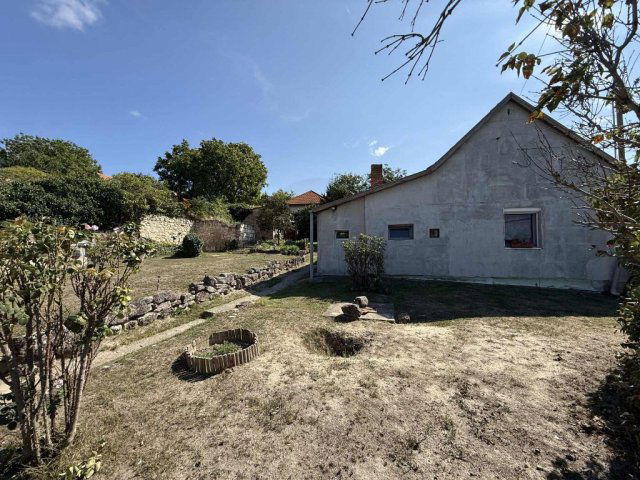 Eladó családi ház, Biatorbágyon 76.9 M Ft, 2 szobás