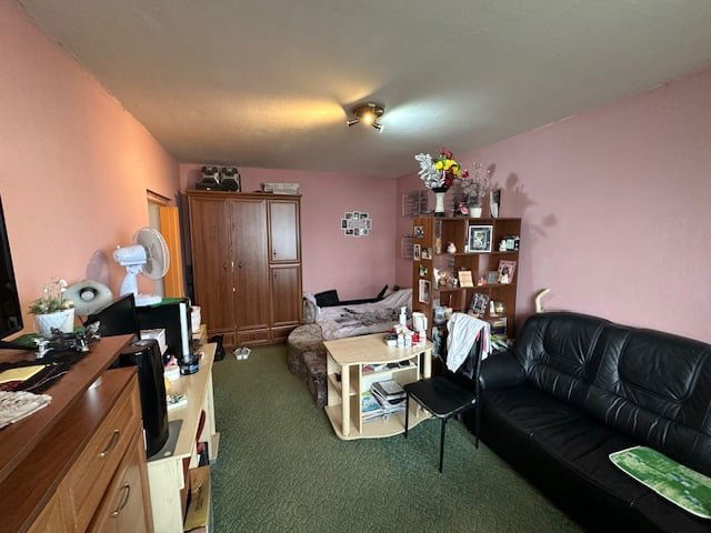 Eladó panellakás, Dunaújvárosban 27.9 M Ft, 2 szobás