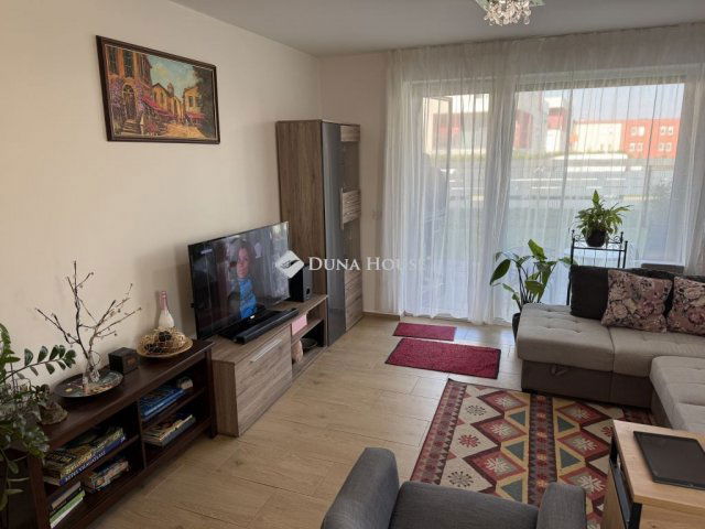 Eladó téglalakás, Győrött 65.9 M Ft, 2 szobás