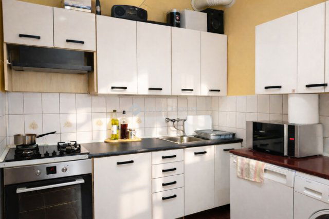 Eladó téglalakás, Debrecenben 69.9 M Ft, 3 szobás