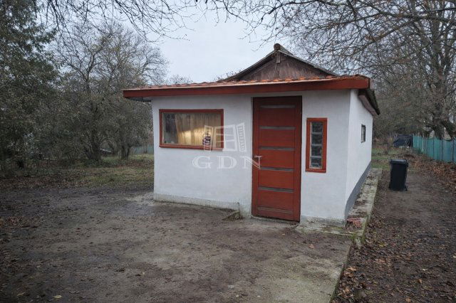 Eladó családi ház, Szigetújfalun 15.9 M Ft, 1 szobás