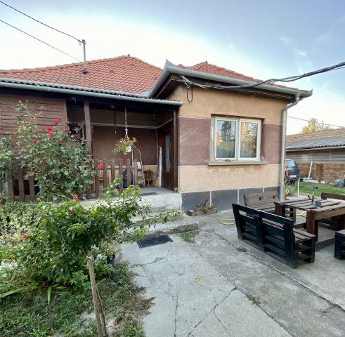 Eladó családi ház, Újsolton 32.5 M Ft, 1 szobás