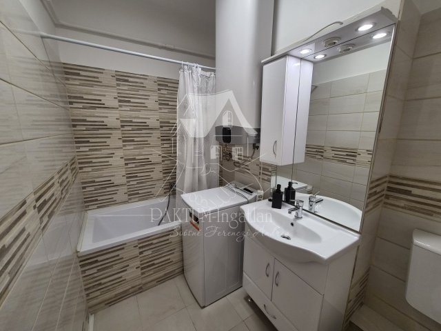 Kiadó téglalakás, albérlet, Szolnokon 150 E Ft / hó, 1+2 szobás