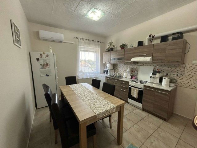 Eladó családi ház, Monoron 88 M Ft, 4 szobás