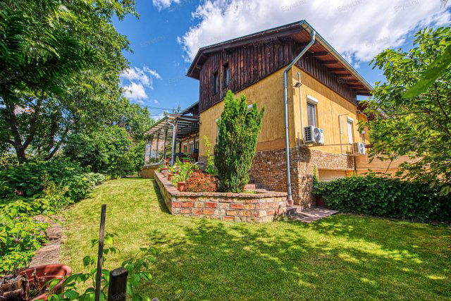 Eladó családi ház, Érden 129.9 M Ft, 4+2 szobás