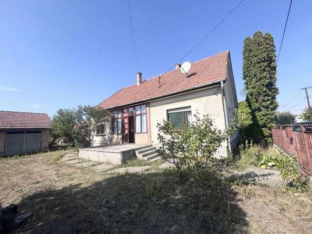 Eladó családi ház, Tápiószelén 33.9 M Ft, 4 szobás