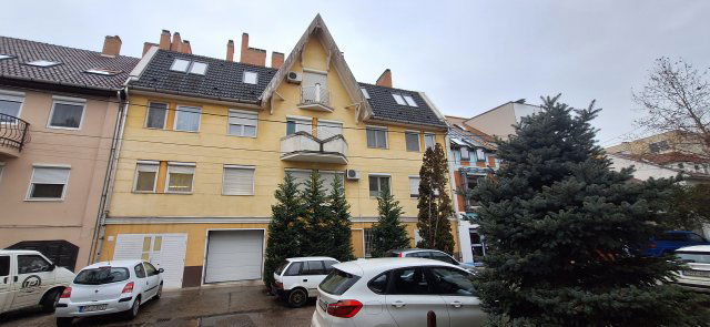 Eladó téglalakás, Szegeden 83 M Ft, 3 szobás