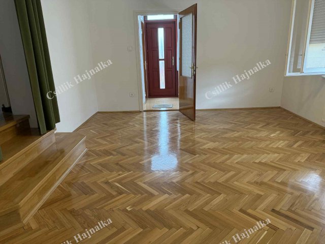 Eladó családi ház, Szajolon 59.9 M Ft, 3 szobás