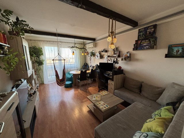 Eladó panellakás, Tiszaújvárosban, Deák Ferenc téren 28 M Ft