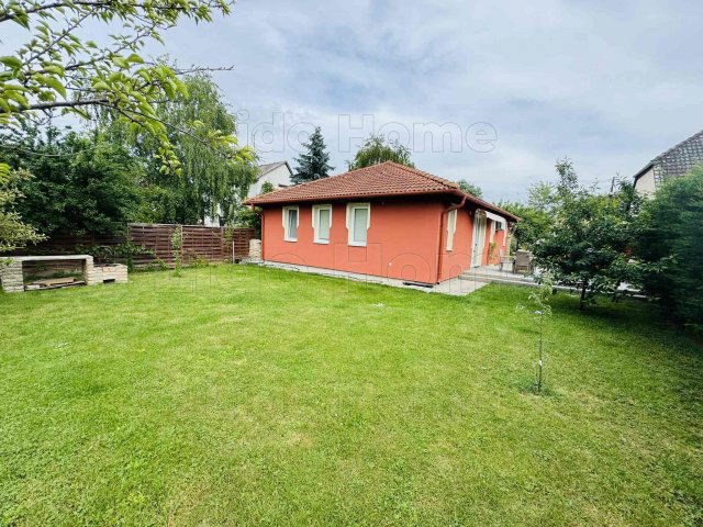 Eladó családi ház, Győrzámolyon 91.99 M Ft, 10 szobás
